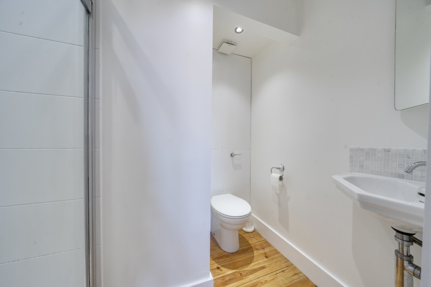 Images for Lyndhurst Rise, Chigwell