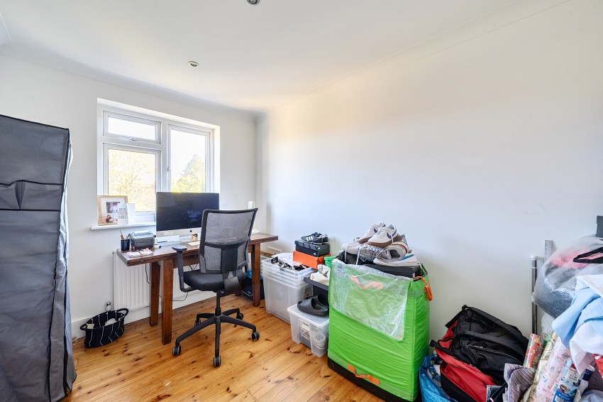 Images for Lyndhurst Rise, Chigwell