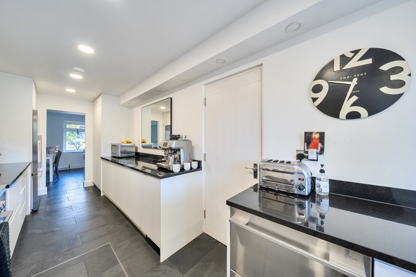 Images for Lyndhurst Rise, Chigwell