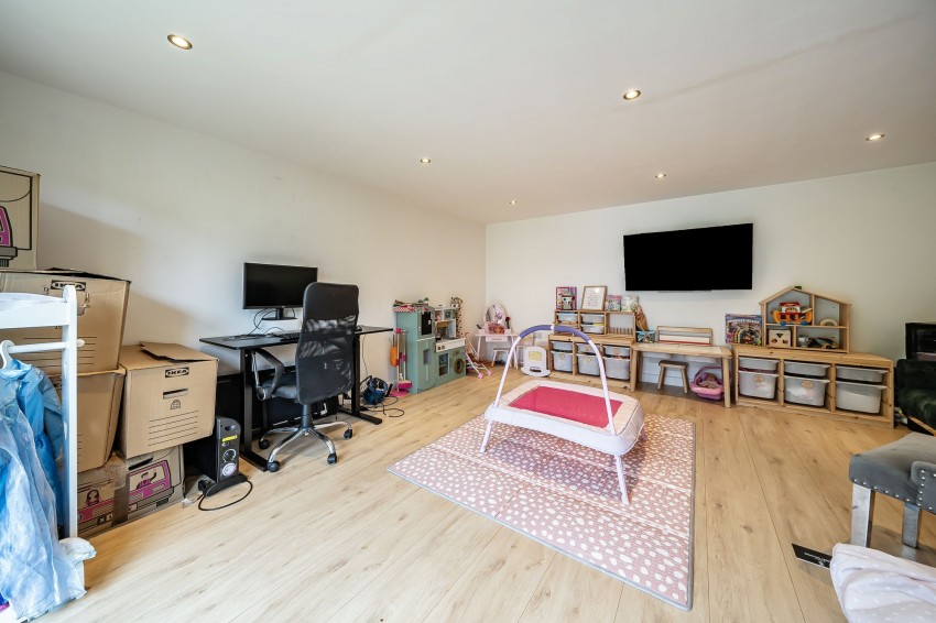 Images for Amery Gardens, Romford, RM2