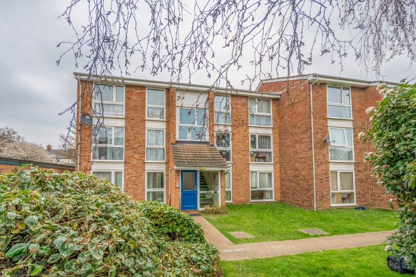 Images for Dellow Close, Ilford