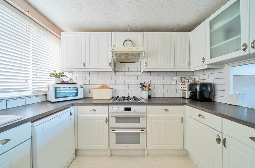 Images for Willowmead, Chigwell